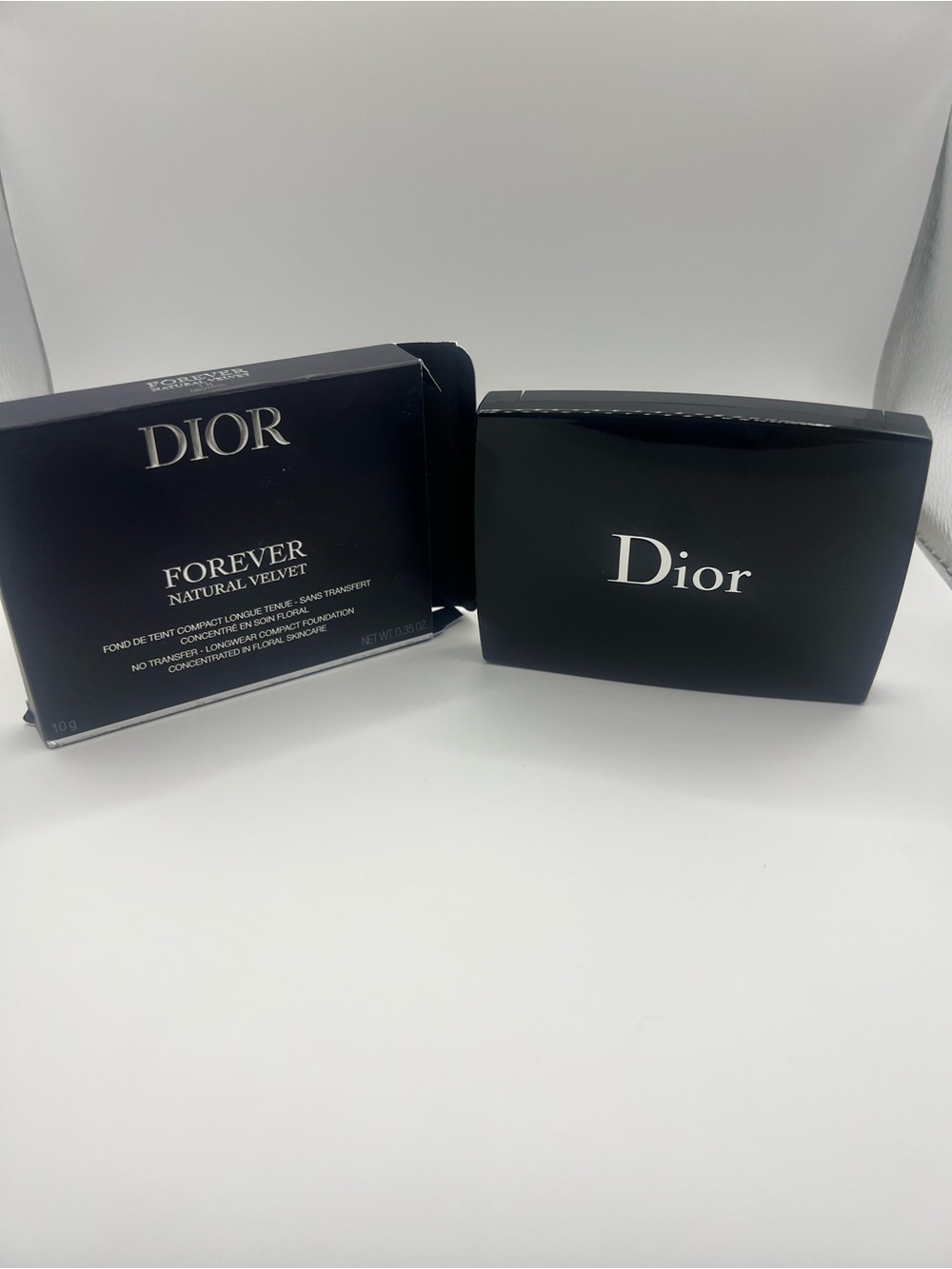 Dior Forever Natural Velvet Compact - Black and White Accents
